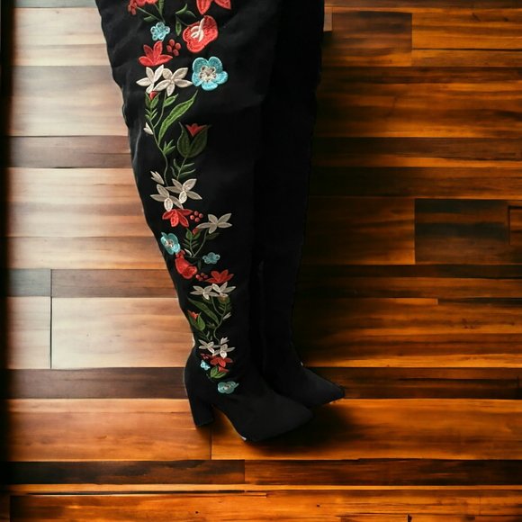 Qupid Miss 10 Embroidered Floral Thigh High Boots Black Faux Suede Size 5.5 - Picture 2 of 16